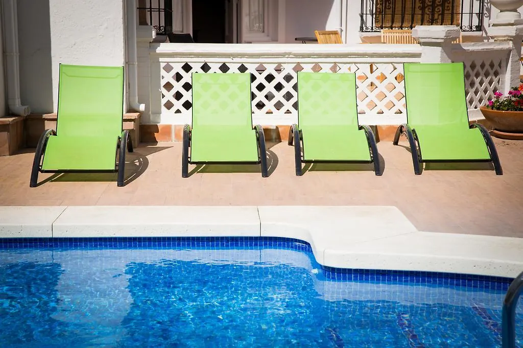 Villa In Center Fuengirola With Pool And Close Beach