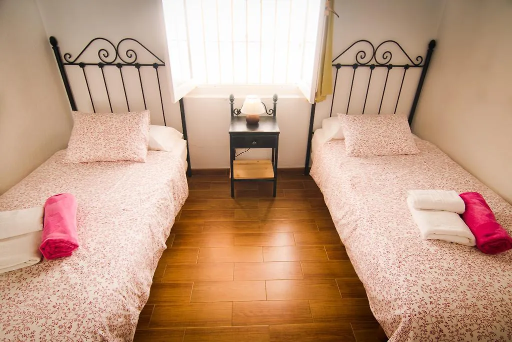 Villa In Center Fuengirola With Pool And Close Beach