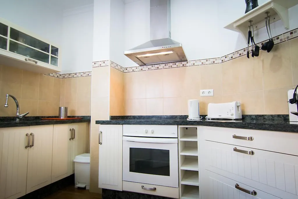 Villa In Center Fuengirola With Pool And Close Beach
