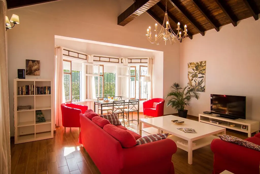 Villa In Center Fuengirola With Pool And Close Beach
