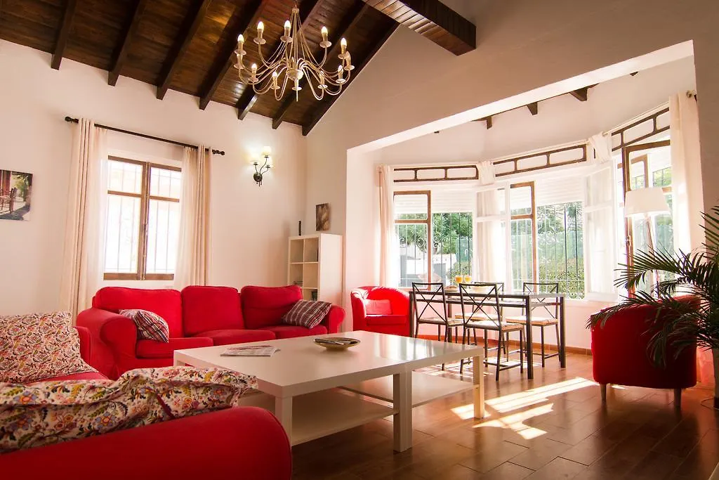 Villa In Center Fuengirola With Pool And Close Beach